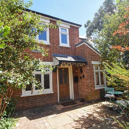 Unique Period One Bedroom House In Colchester Exterior photo